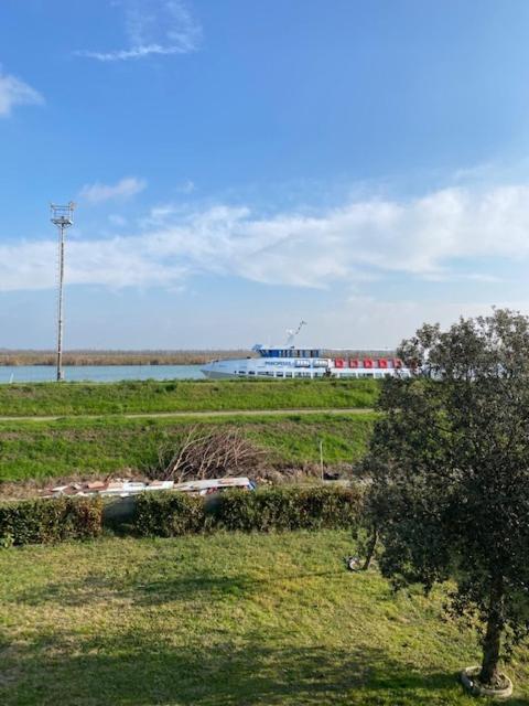 La Cueva Del Faro Hotel Gorino Ferrarese Kültér fotó